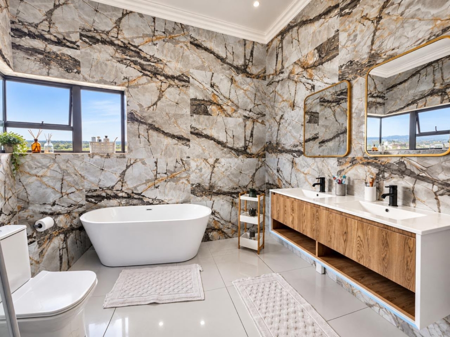 4 Bedroom Property for Sale in South Crest Gauteng