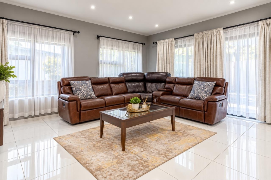4 Bedroom Property for Sale in South Crest Gauteng