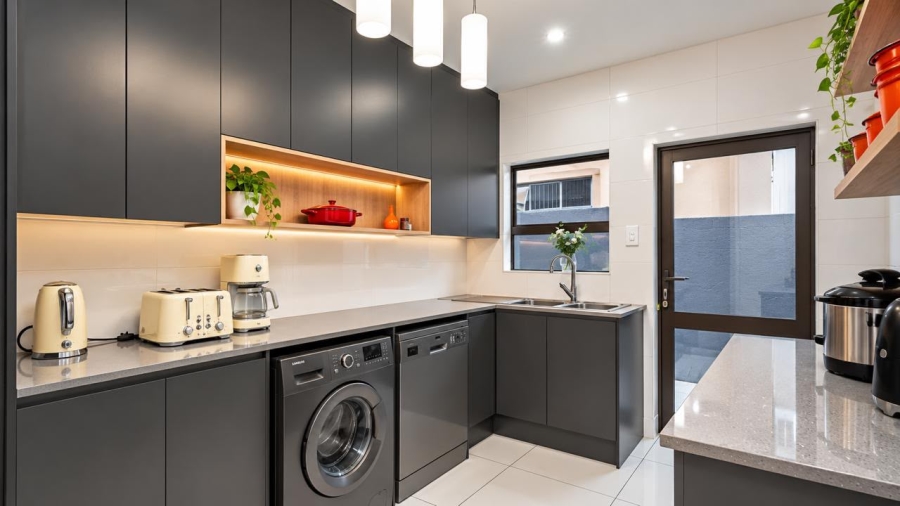 4 Bedroom Property for Sale in South Crest Gauteng