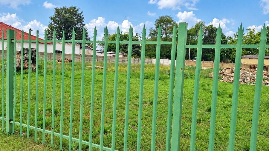 Commercial Property for Sale in Kookrus Gauteng