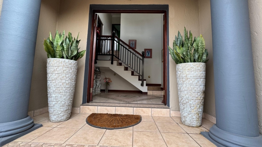5 Bedroom Property for Sale in Irene View Estate Gauteng