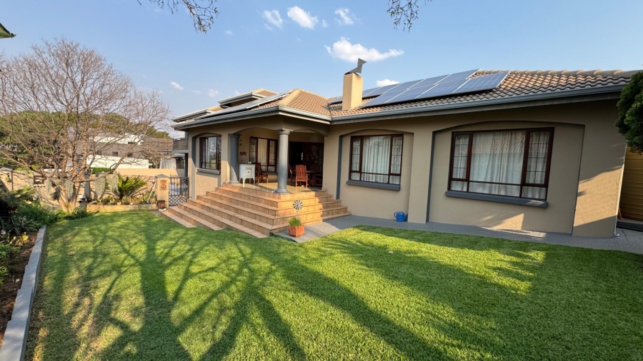5 Bedroom Property for Sale in Irene View Estate Gauteng