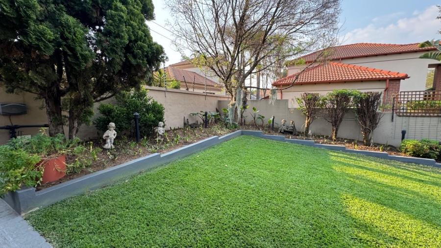 5 Bedroom Property for Sale in Irene View Estate Gauteng