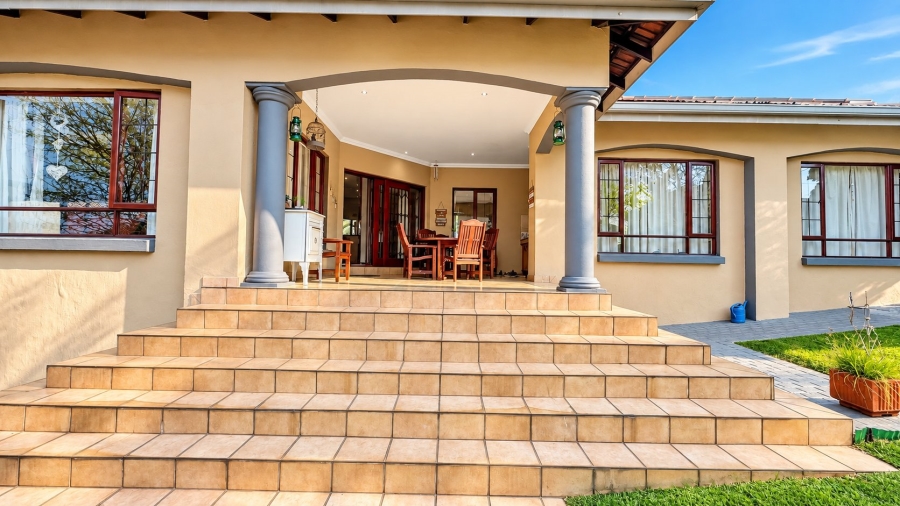 5 Bedroom Property for Sale in Irene View Estate Gauteng