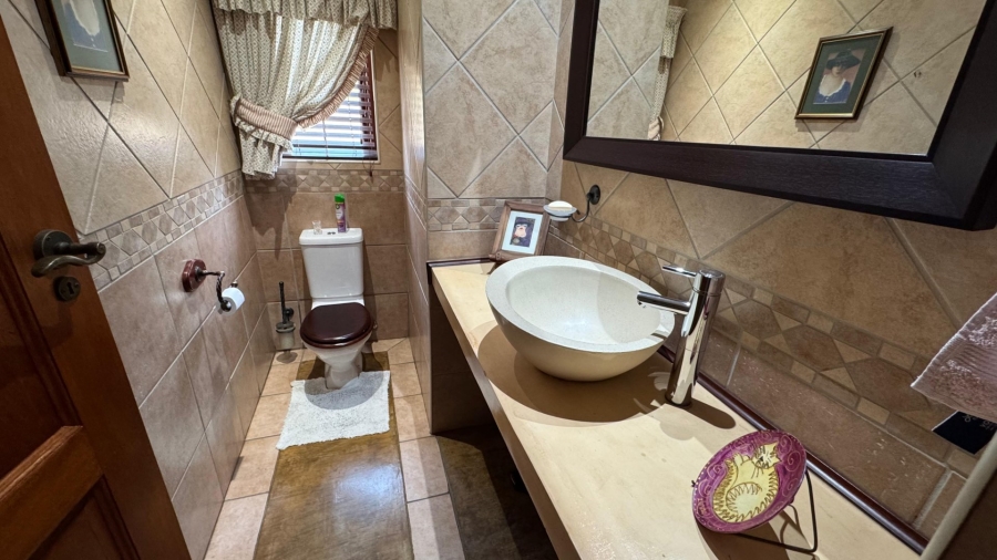 5 Bedroom Property for Sale in Irene View Estate Gauteng