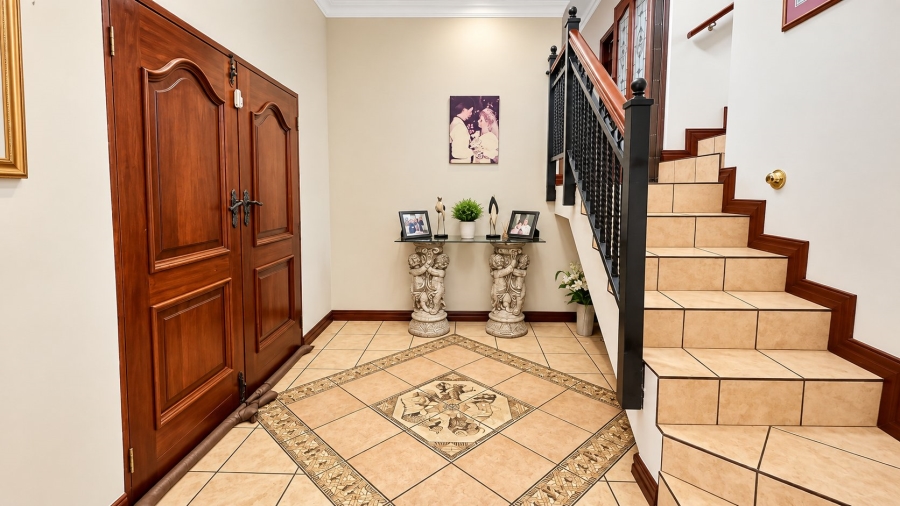 5 Bedroom Property for Sale in Irene View Estate Gauteng