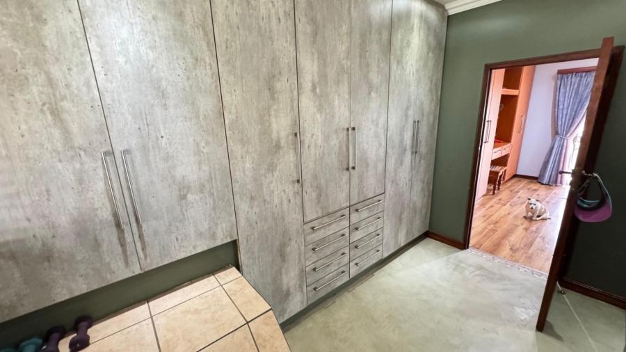 5 Bedroom Property for Sale in Irene View Estate Gauteng