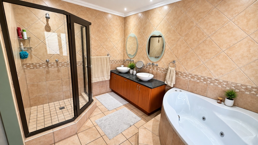 5 Bedroom Property for Sale in Irene View Estate Gauteng