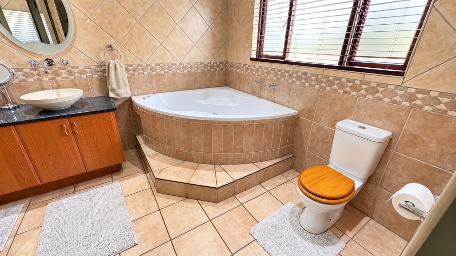 5 Bedroom Property for Sale in Irene View Estate Gauteng
