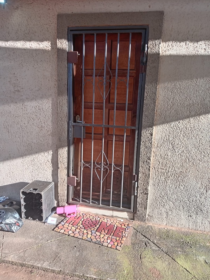 2 Bedroom Property for Sale in Ga-Rankuwa Unit 24 Gauteng