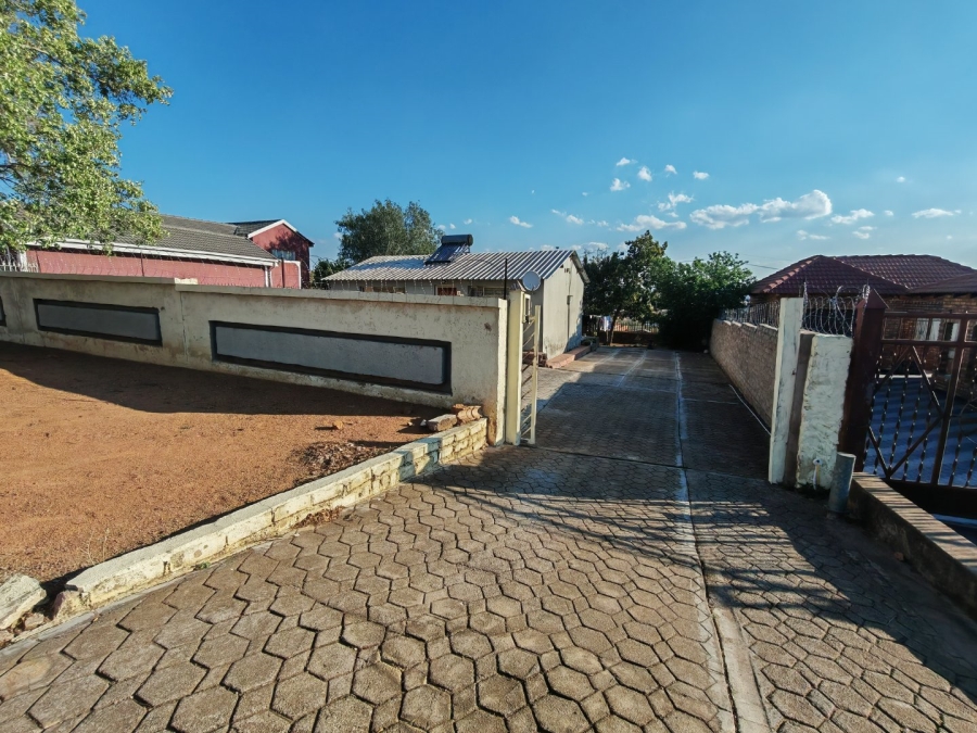 2 Bedroom Property for Sale in Soshanguve F Gauteng