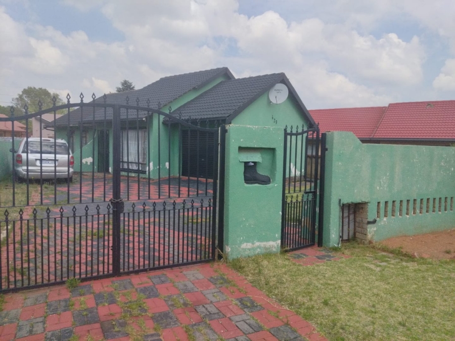 3 Bedroom Property for Sale in Diepkloof Gauteng