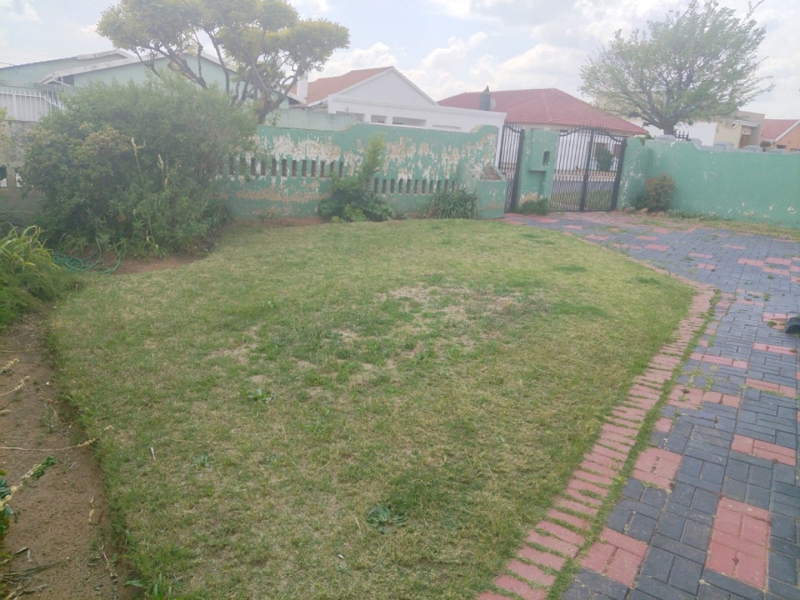 3 Bedroom Property for Sale in Diepkloof Gauteng