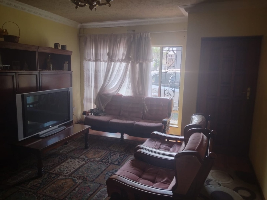 3 Bedroom Property for Sale in Diepkloof Gauteng