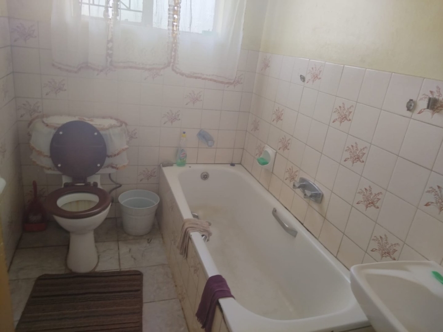 3 Bedroom Property for Sale in Diepkloof Gauteng