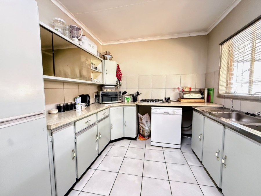 4 Bedroom Property for Sale in Rietfontein Gauteng