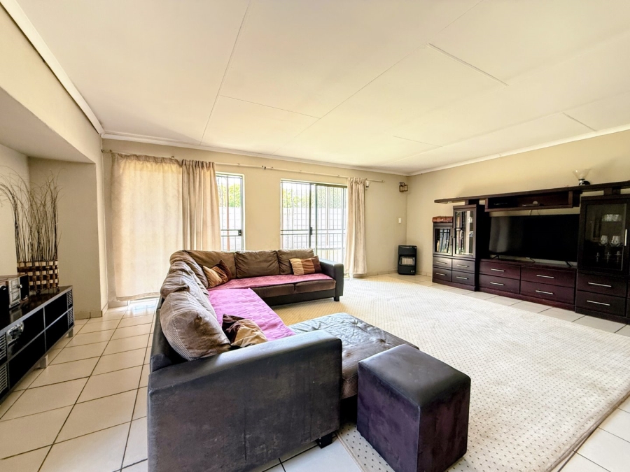 4 Bedroom Property for Sale in Rietfontein Gauteng
