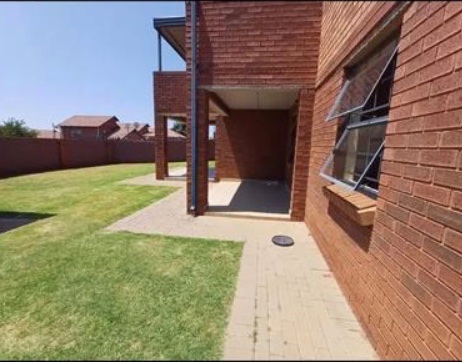 2 Bedroom Property for Sale in The Orchards Gauteng