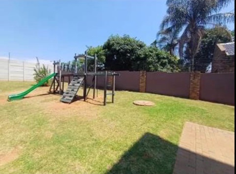 2 Bedroom Property for Sale in The Orchards Gauteng