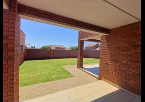 2 Bedroom Property for Sale in The Orchards Gauteng