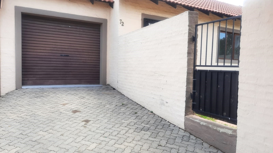 2 Bedroom Property for Sale in Carlswald Gauteng