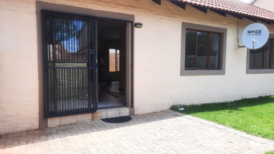 2 Bedroom Property for Sale in Carlswald Gauteng