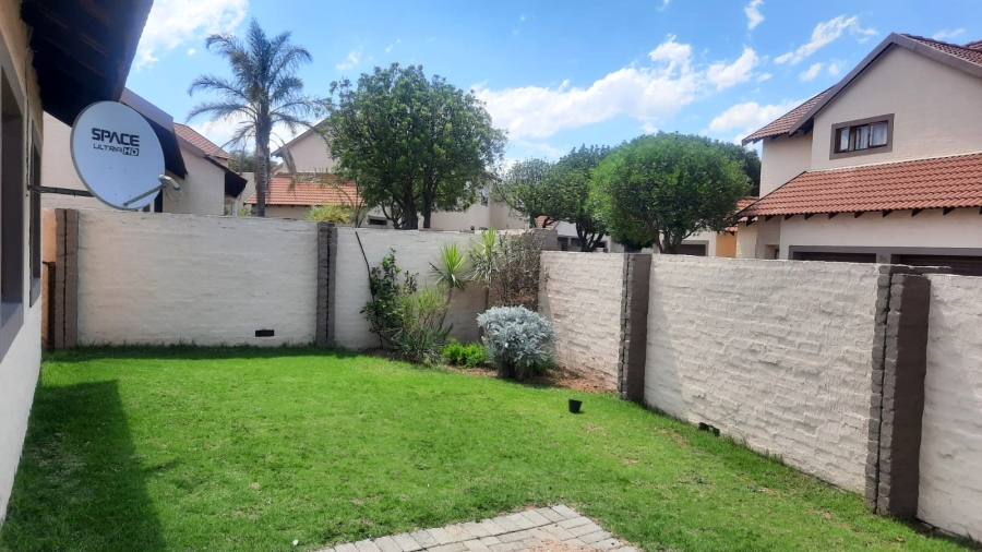 2 Bedroom Property for Sale in Carlswald Gauteng