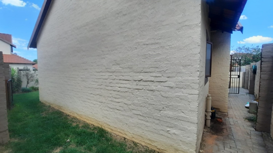 2 Bedroom Property for Sale in Carlswald Gauteng
