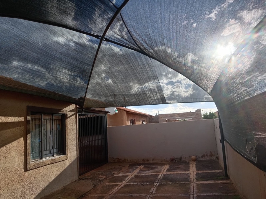  Bedroom Property for Sale in Pretoria North Gauteng