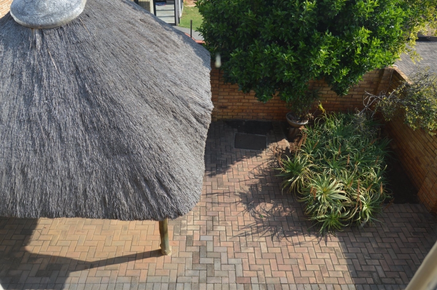 2 Bedroom Property for Sale in Strubensvallei Gauteng