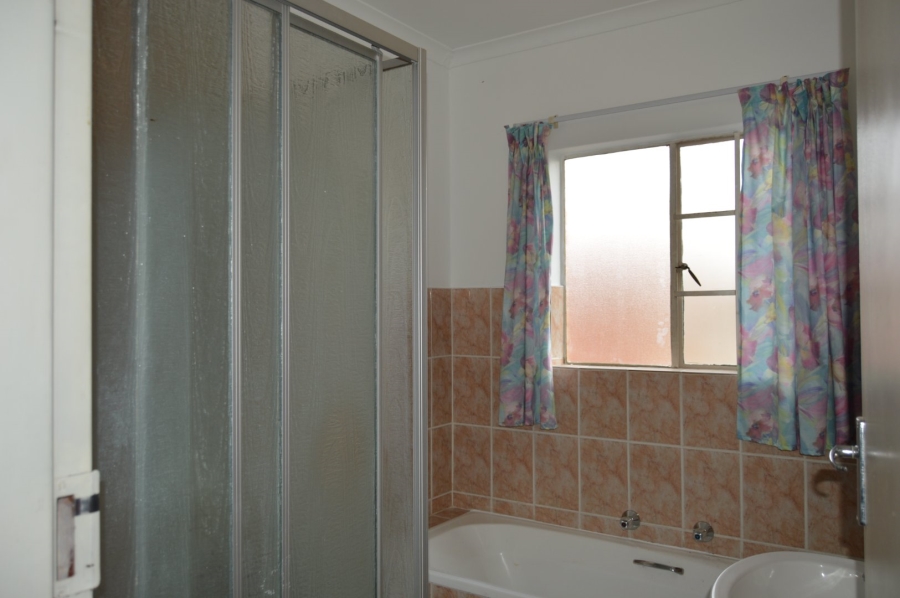 2 Bedroom Property for Sale in Strubensvallei Gauteng