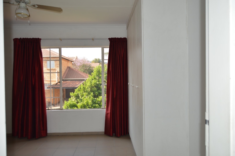 2 Bedroom Property for Sale in Strubensvallei Gauteng
