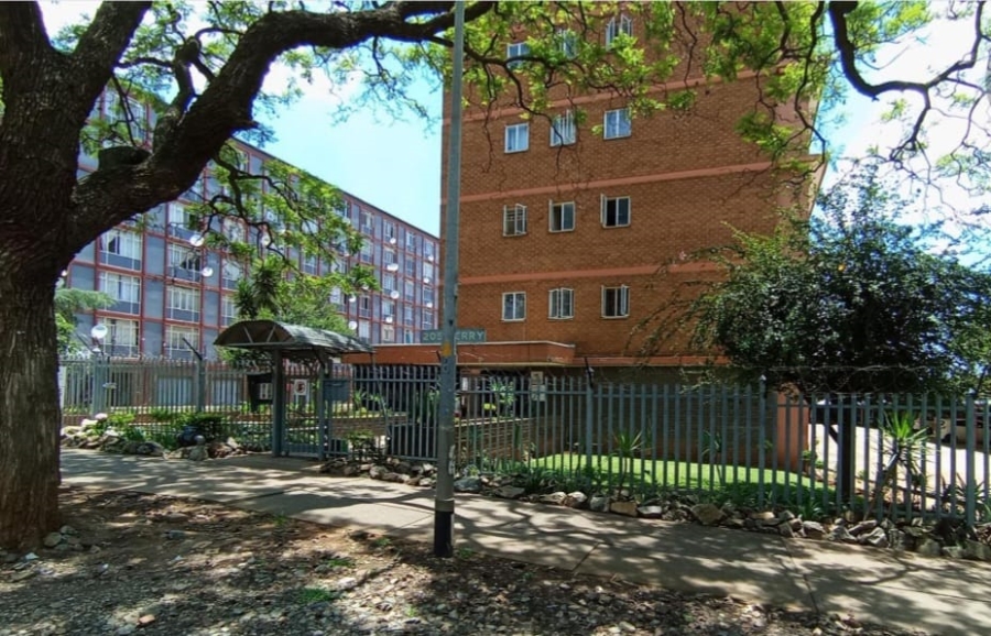 2 Bedroom Property for Sale in Muckleneuk Gauteng