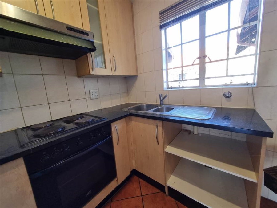To Let 2 Bedroom Property for Rent in Noordwyk Gauteng