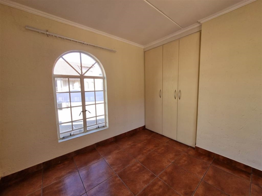 To Let 2 Bedroom Property for Rent in Noordwyk Gauteng