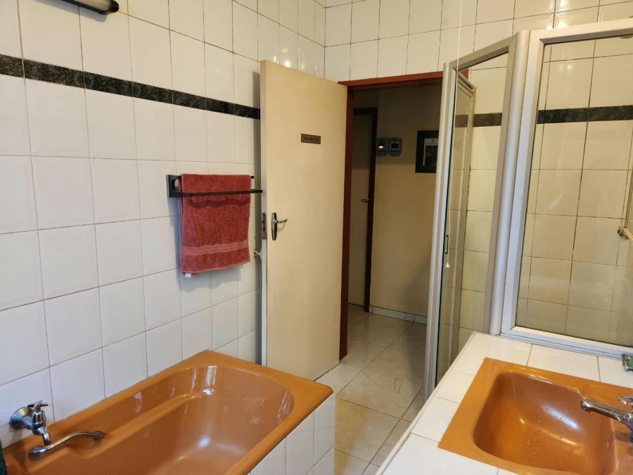 To Let 1 Bedroom Property for Rent in Morningside Manor Gauteng