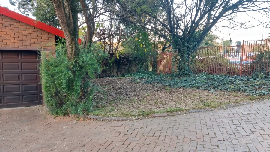 To Let 1 Bedroom Property for Rent in Morningside Manor Gauteng