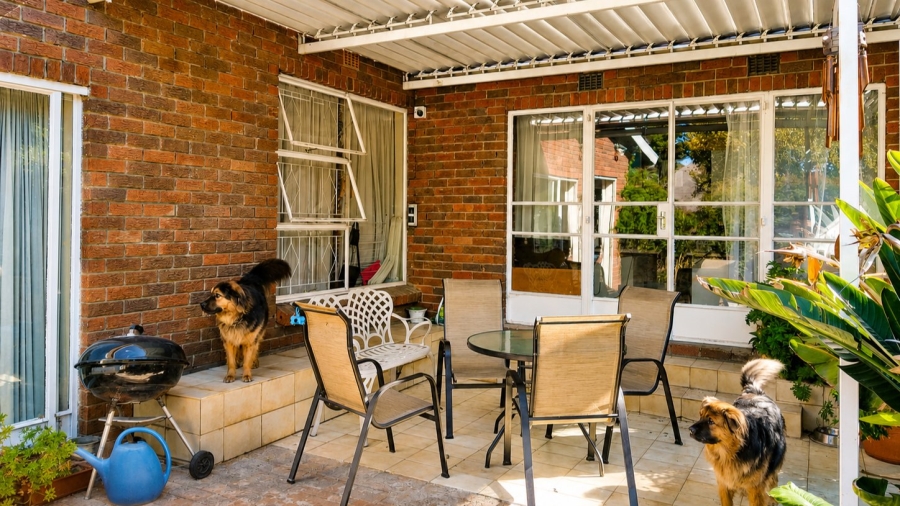 1 Bedroom Property for Sale in Morningside Manor Gauteng