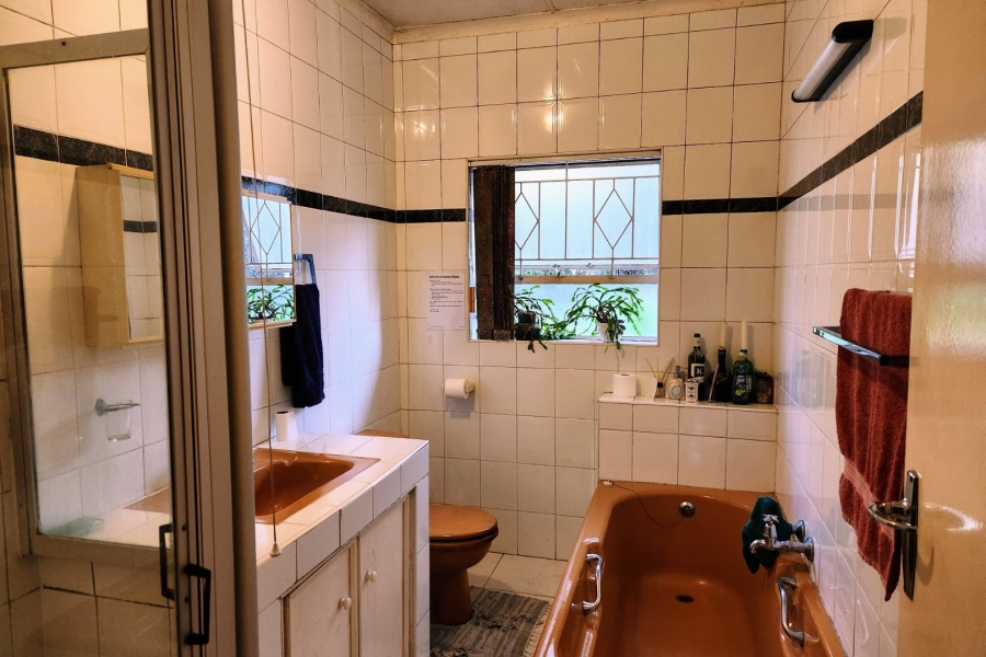 1 Bedroom Property for Sale in Morningside Manor Gauteng