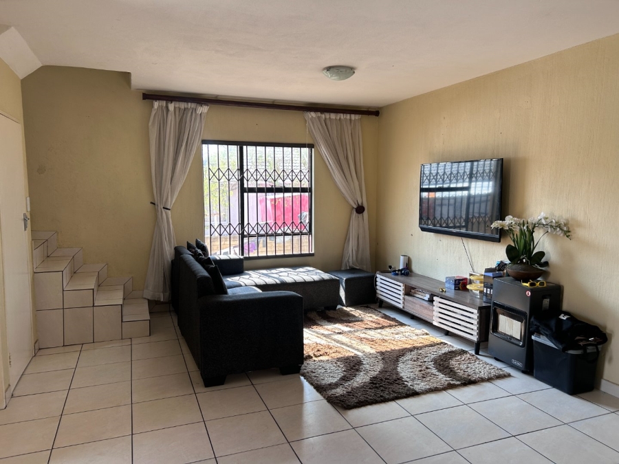To Let 3 Bedroom Property for Rent in Blue Hills Gauteng
