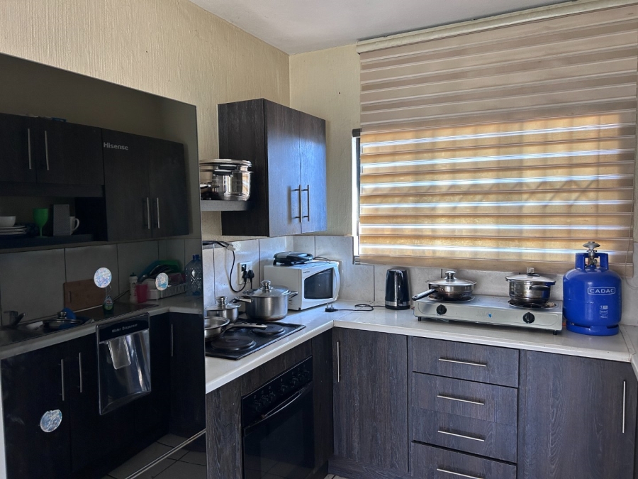 To Let 3 Bedroom Property for Rent in Blue Hills Gauteng
