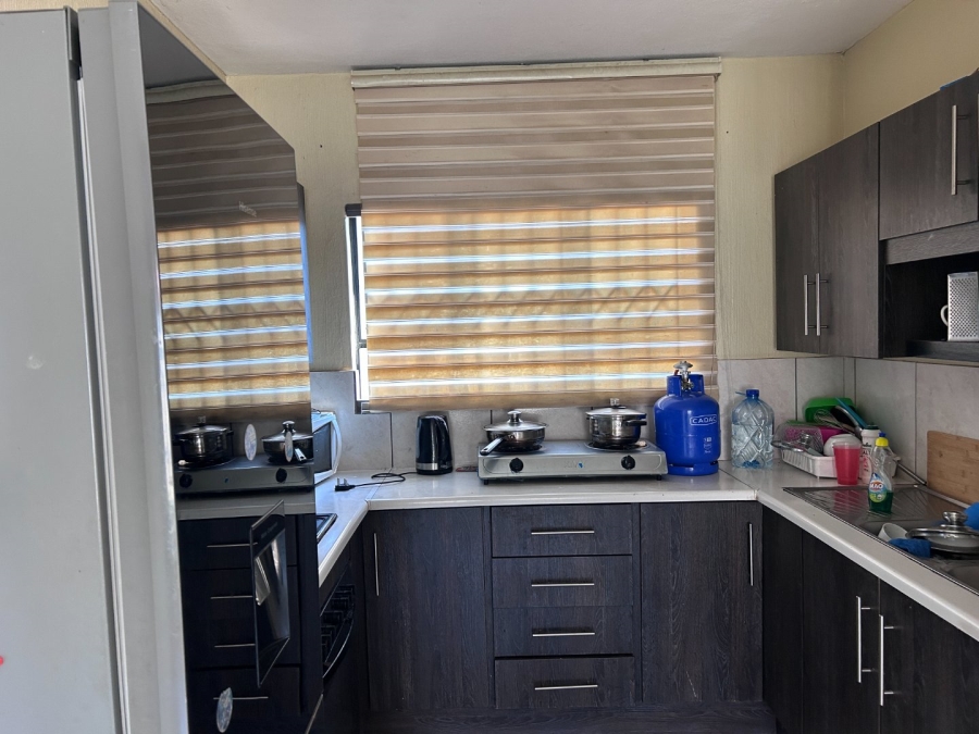 To Let 3 Bedroom Property for Rent in Blue Hills Gauteng