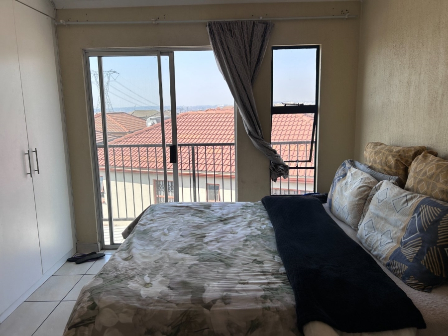 To Let 3 Bedroom Property for Rent in Blue Hills Gauteng
