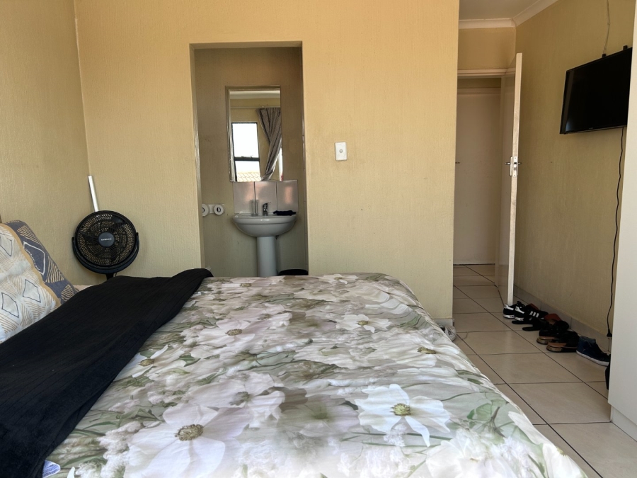 To Let 3 Bedroom Property for Rent in Blue Hills Gauteng