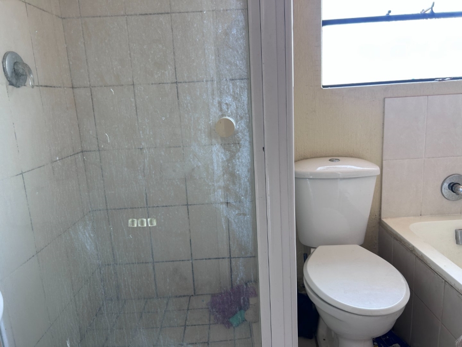 To Let 3 Bedroom Property for Rent in Blue Hills Gauteng