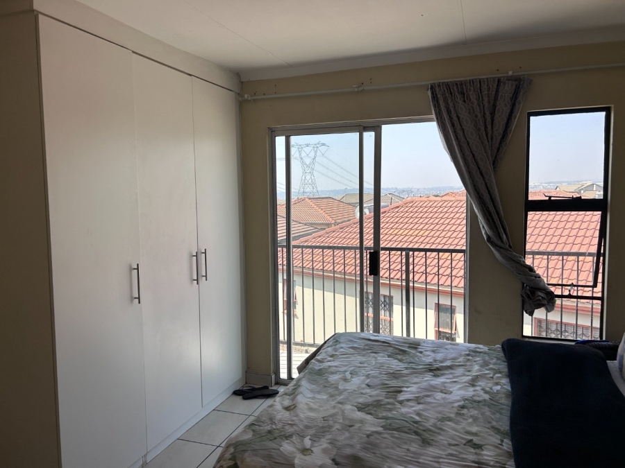 To Let 3 Bedroom Property for Rent in Blue Hills Gauteng
