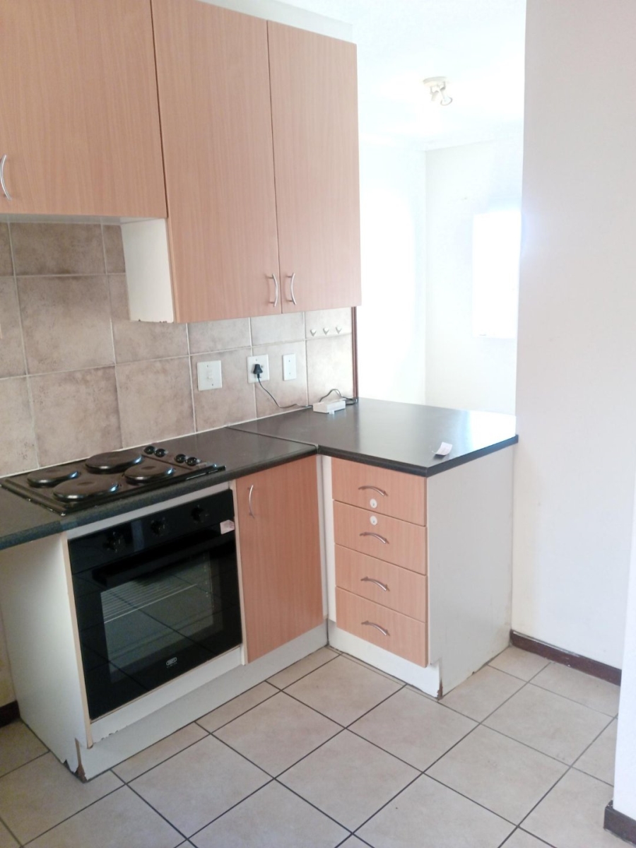 2 Bedroom Property for Sale in Eco Park Gauteng