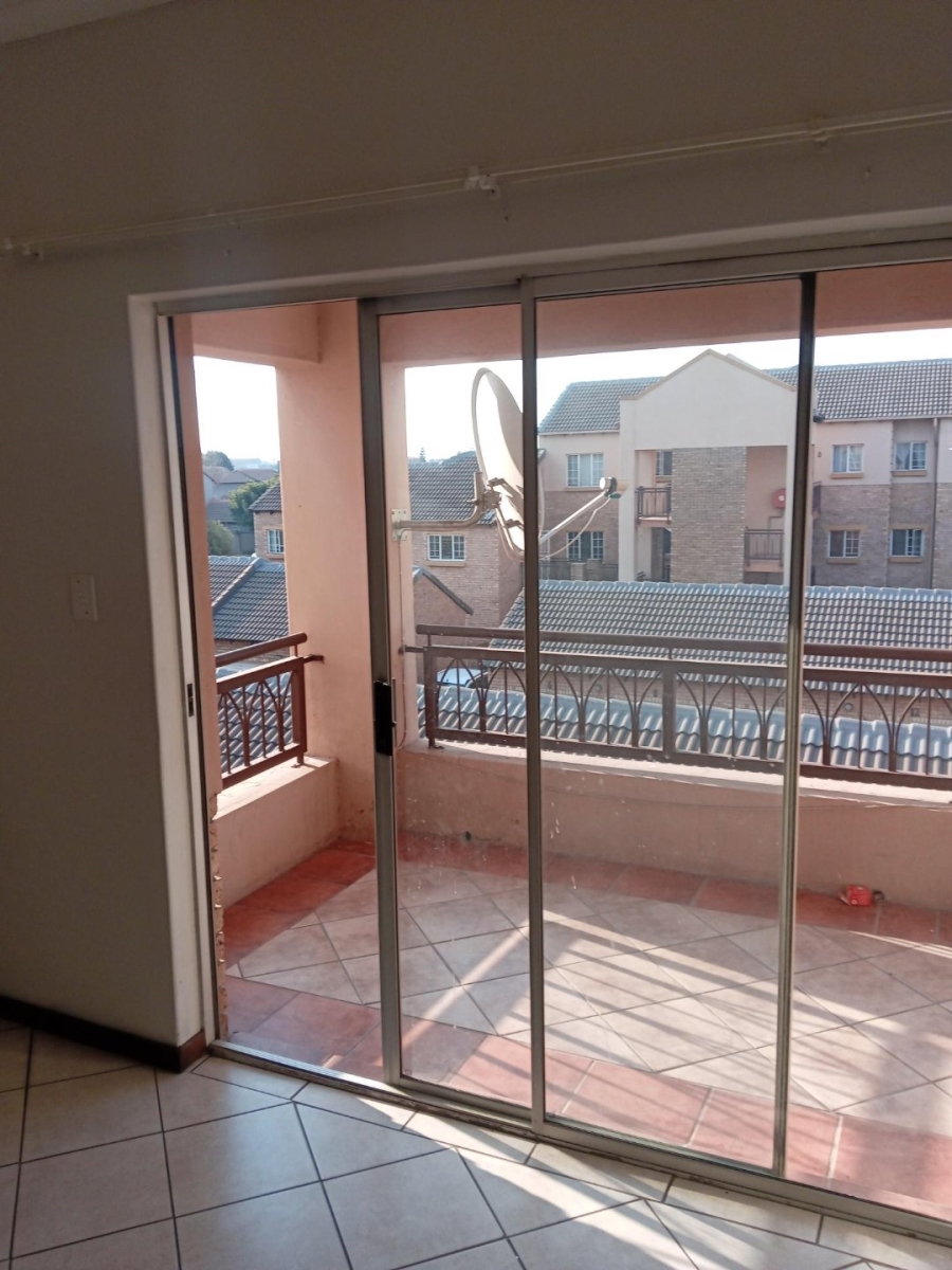 2 Bedroom Property for Sale in Eco Park Gauteng