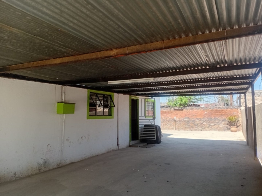 4 Bedroom Property for Sale in Eersterust Gauteng
