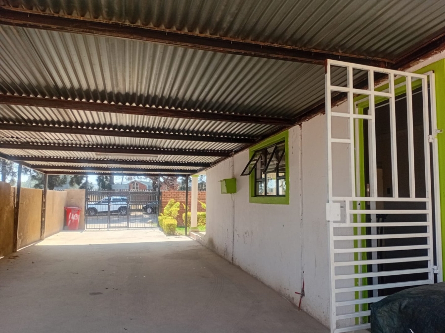 4 Bedroom Property for Sale in Eersterust Gauteng